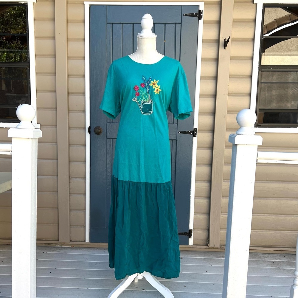 Johnny Was Teal Maxi TShirt Dress with Floral Embroidery Women’s Size Medium